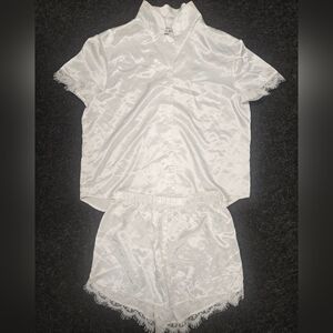 Francesca's Elegant White Satin Silky Sleepwear Set Shorts & Top Size Medium